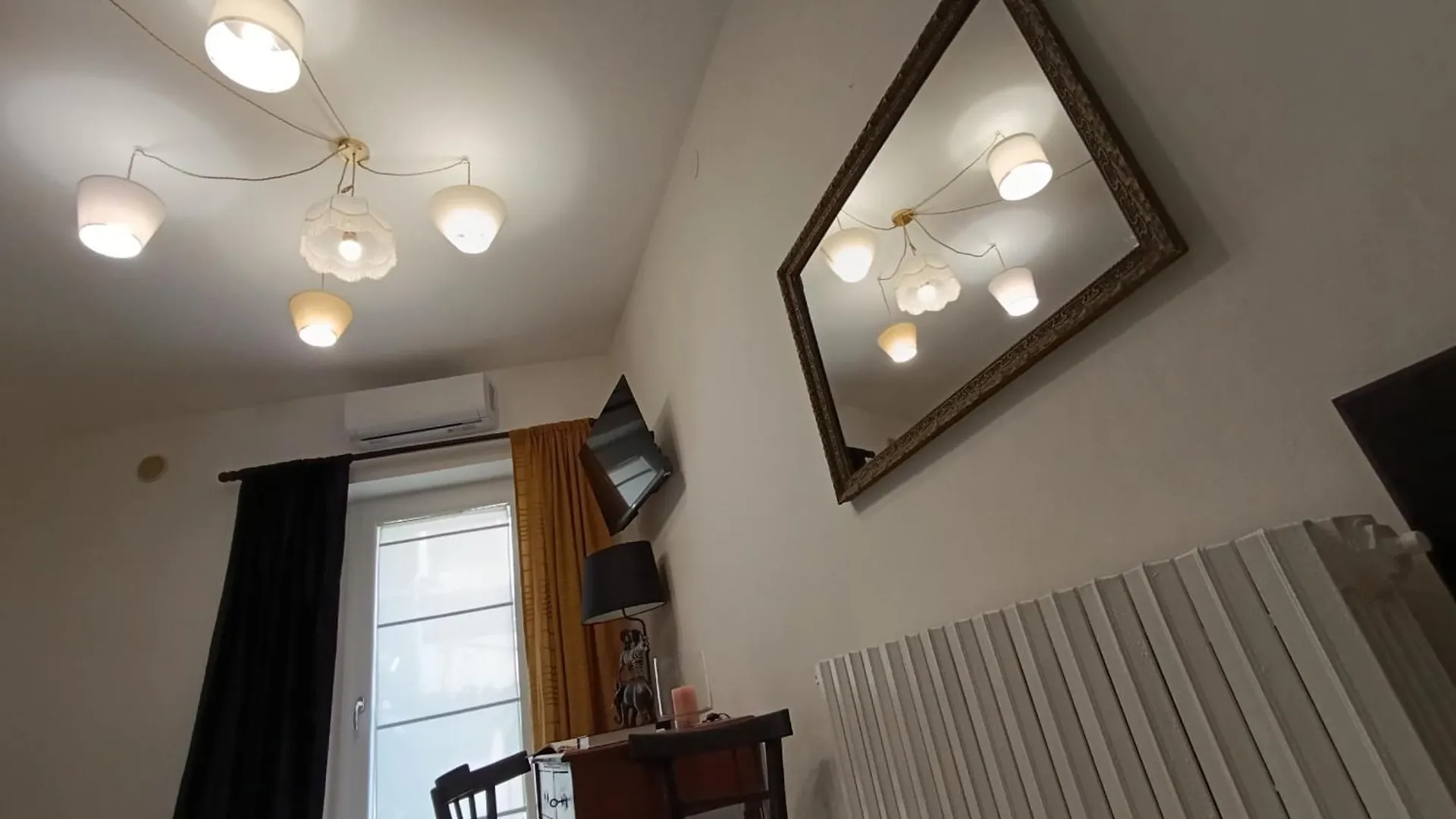 Miraglia 28 Apartment 피아차암머리나