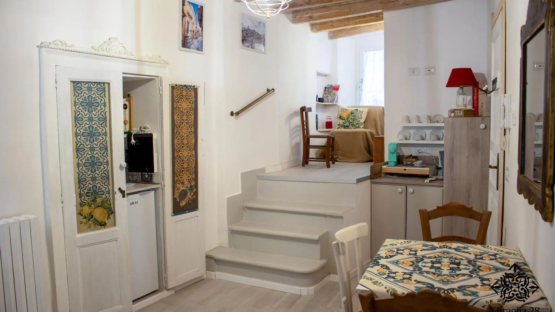 Miraglia 28 Apartment 皮亚扎-阿尔梅里纳