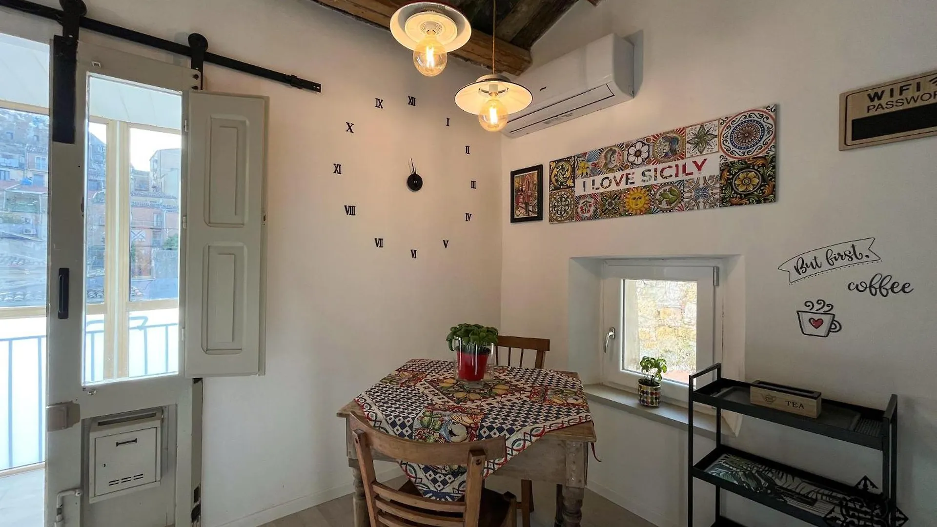 Miraglia 28 Apartment 皮亚扎-阿尔梅里纳